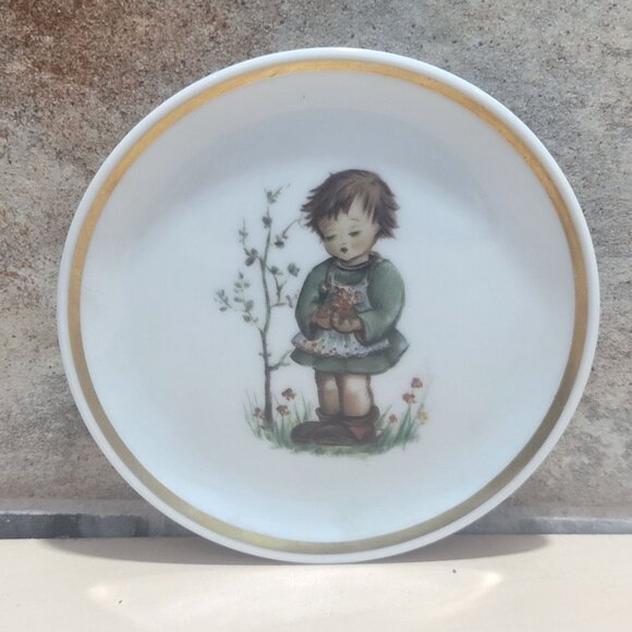 Schmid Berta Sad Girl Hummel Museum Miniature Plate Collection 1982 - Picture 4 of 10